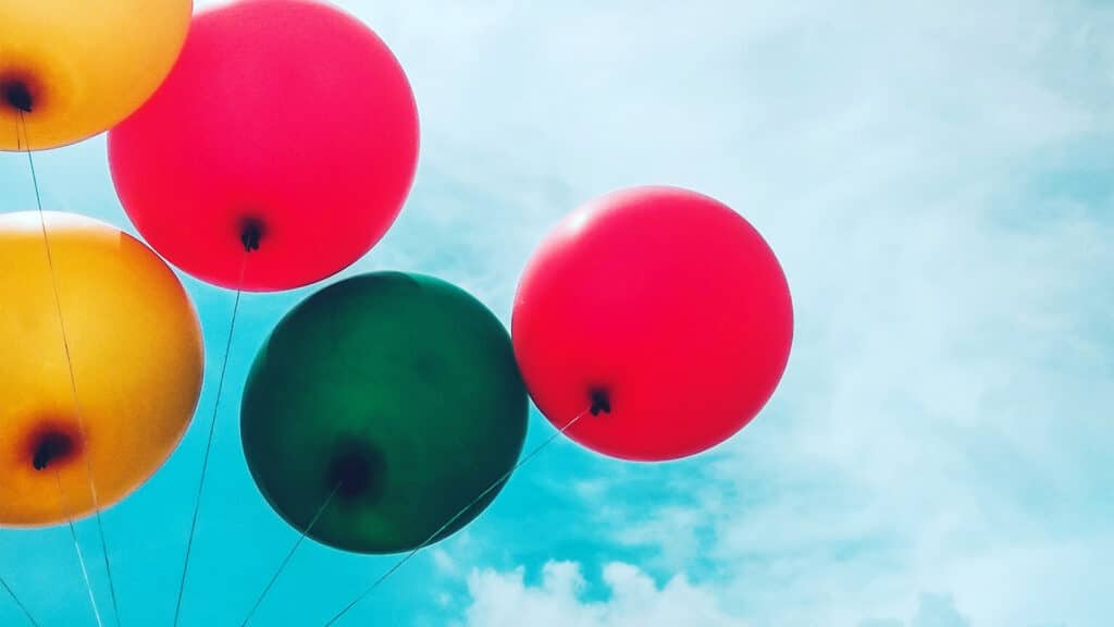 balloons floating